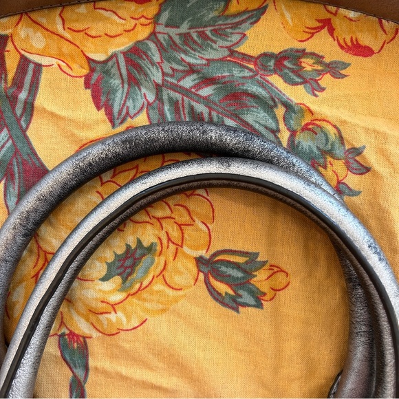 Coach Madison Metallic Satchel - Picture 8 of 15